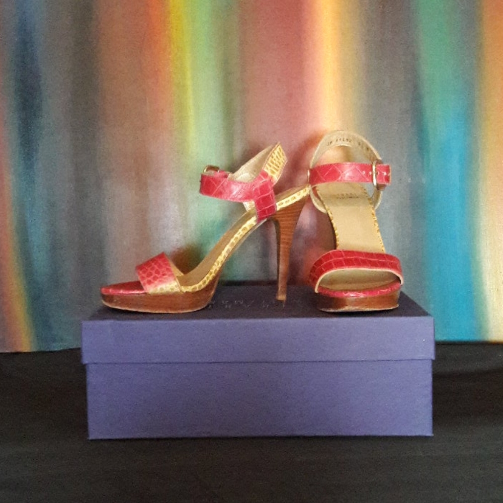Stuart Weitzman Strutting platform sandals